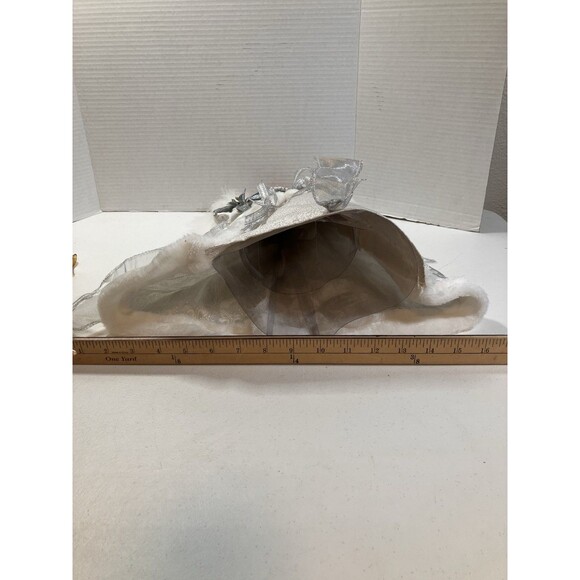 18” Silver Angel Christmas Tree Topper With Ceramic Face And Hands - Picture 6 of 6